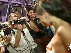 دختران پیر انگلیسی چاق سوراخ های کشیده ایدی کانال های سکسی تلگرام خود را نوازش می کنند