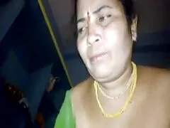 بور در جوراب های سیاه و سفید می دهد كانال هاي سكسي از blowjob و بازیگوش در الاغ دمار از روزگارمان درآورد